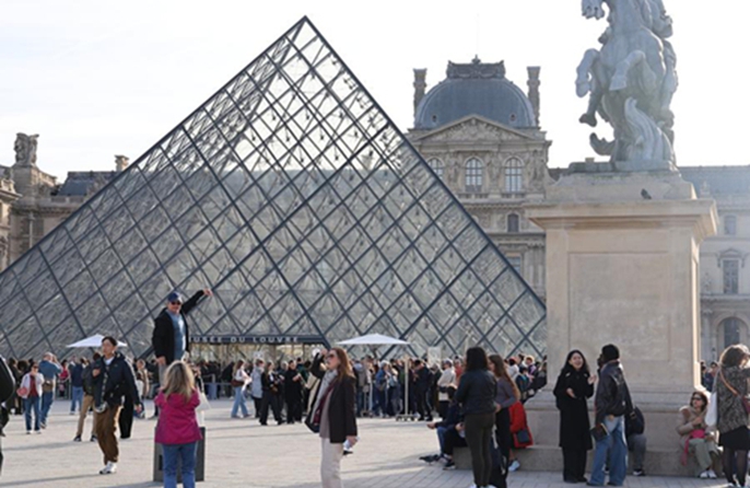 Mkurugenzi wa Jumba la Makumbusho la Louvre la Paris, Ufaransa akiri kushindwa kwa ulinzi wa usalama, apendekeza hatua mpya