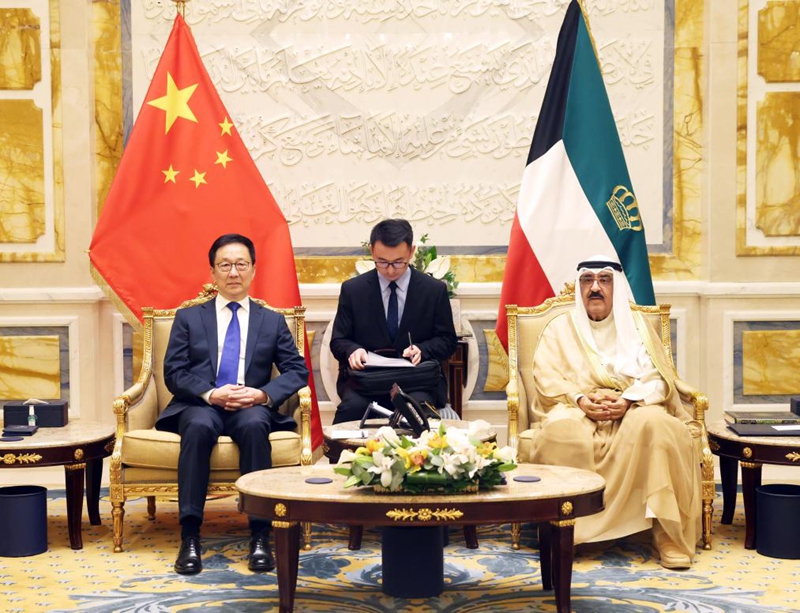 Makamu Rais wa China Han Zheng akikutana na Emir wa Kuwait Sheikh Mishal Al-Ahmad Al-Jaber Al-Sabah huko Kuwait City, Kuwait, Novemba 2, 2025. (Xinhua/Liu Weibing)