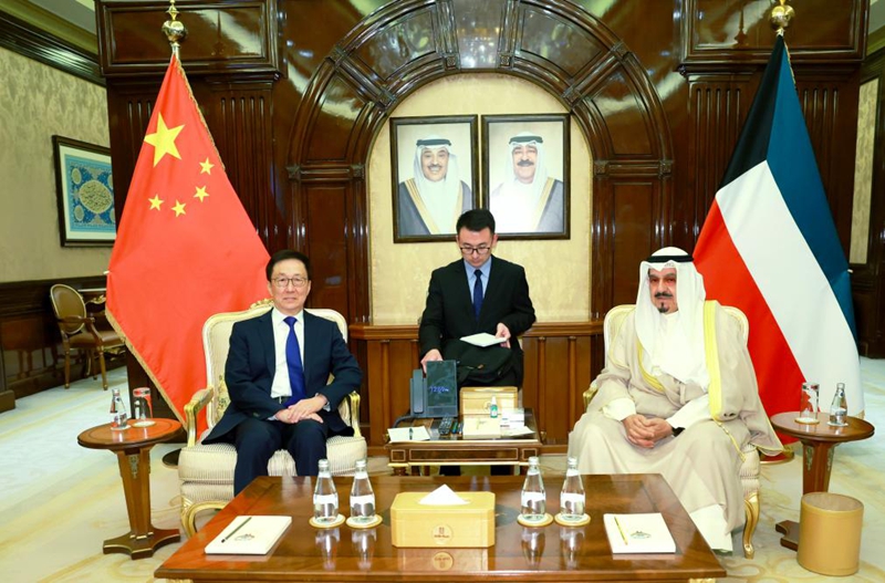 Makamu Rais wa China Han Zheng akikutana na Waziri Mkuu wa Kuwait Sheikh Ahmad Abdullah Al-Ahmad Al-Sabah, Kuwait City, Kuwait, Novemba 2, 2025. (Xinhua/Liu Weibing)
