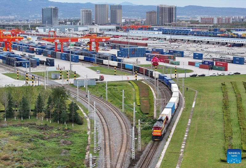 Mandhari ya Stesheni ya Bandari ya Kimataifa ya Xi'an katika Mkoa wa Shaanxi wa China