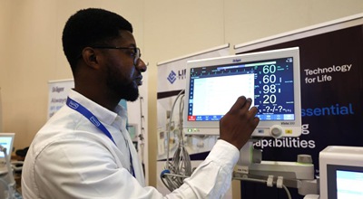 Rais wa Ghana ahimiza sekta binafsi kuwekeza pamoja kwenye maendeleo ya viwanda vya mambo ya afya barani Afrika