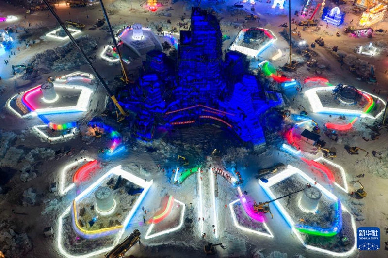 Ujenzi wa sehemu kuu ya Mnara mkuu wa Ufunguzi wa 27 wa Dunia ya Barafu na Theluji ya Harbin wakamilika