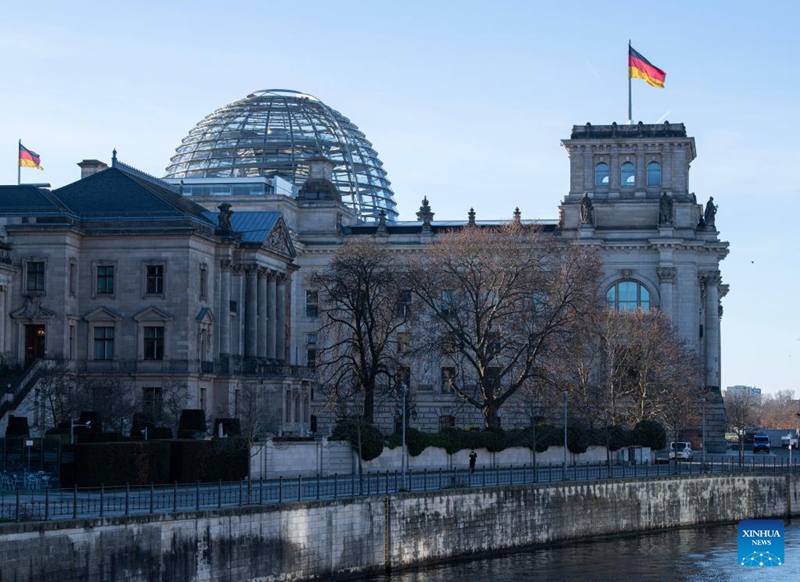 Jengo la Reichstag likionekana mjini Berlin, Ujerumani, Desemba 15, 2025. (Xinhua/Zhang Haofu)