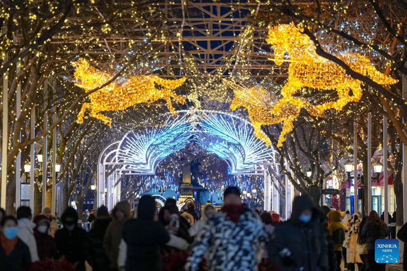 Watalii watembelea Mtaa wa Kati katika Mji wa Harbin, Heilongjiang, China