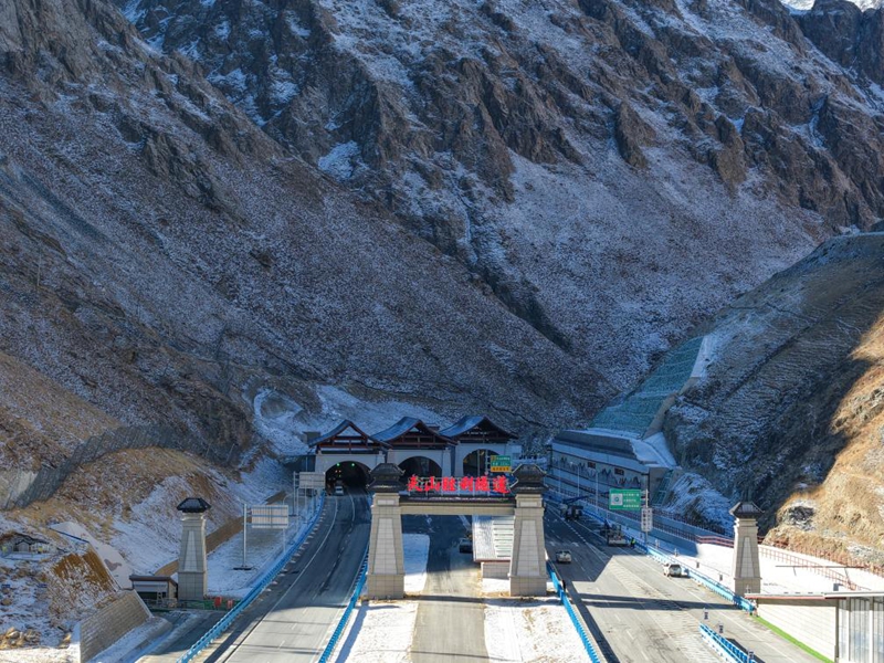 Handaki refu zaidi duniani la barabara ya mwendokasi lakamilika