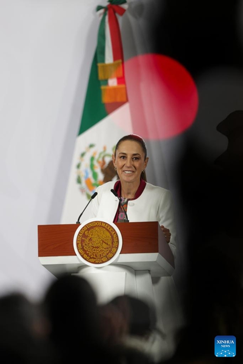 Rais wa Mexico Claudia Sheinbaum akizungumza kwenye mkutano wake na waandishi wa habari huko Mexico City, mji mkuu wa Mexico, Januari 5, 2026. (Picha na Francisco Canedo/Xinhua)