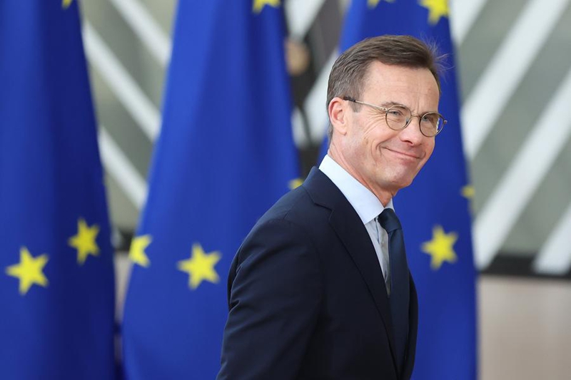 Waziri Mkuu wa Sweden Ulf Kristersson akiwasili kwenye ukumbi wa mkutano maalum wa viongozi wa Umoja wa Ulaya (EU) mjini  Brussels, Ubelgiji, Februari 1, 2024. (Xinhua/Zhao Dingzhe)