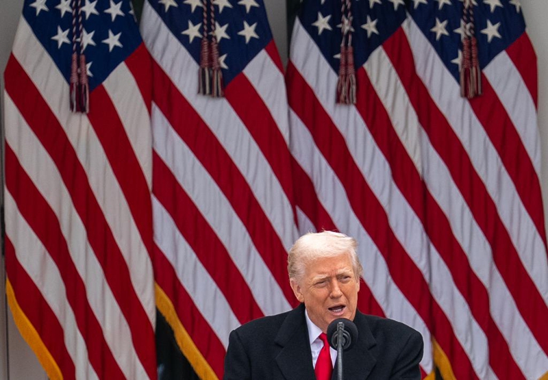 Rais wa Marekani Donald Trump  akitoa hotuba kwenye Hafla ya Maandalizi (Turkey Pardoning Ceremony) ya Sikukuu ya Kitaifa ya Kutoa Shukrani kwenye Ikulu ya White House mjini Washington, D.C., Marekani, Novemba 25, 2025. (Xinhua/Hu Yousong)