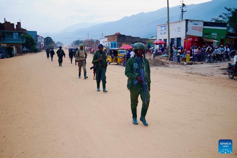 Askari wa kundi la waasi la Vuguvugu la Machi 23 (M23) wakionekana mjini Uvira, Jamhuri ya Kidemokrasia ya Kongo (DRC), Januari 17, 2026. (Str/Xinhua)