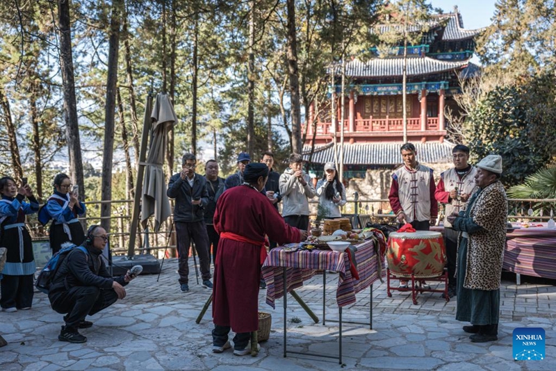 Mwanamuziki abadilisha nyumba ya zamani kuwa klabu ya muziki huko Lijiang mkoani Yunnan, China
