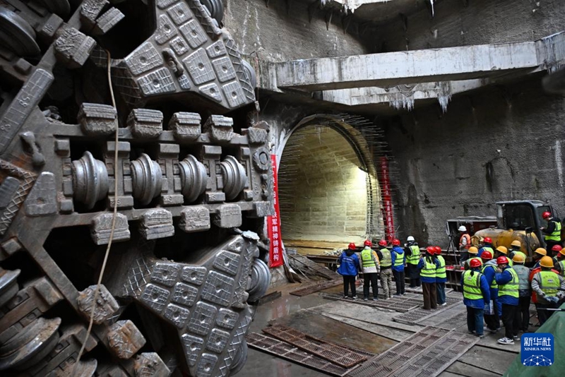 ChinaVumbuzi |  Ujenzi wa handaki mbili kwenye njia ya sabwe umekamilika kwa mafanyikio ya kutoshuka kwa udongo katika mji wa Qingdao