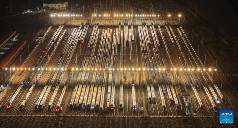 Treni za mwendo-kasi za sehemu mbalimbali China zajiandaa kwa ajili ya pilika zijazo za usafiri wa wakati wa Mwaka Mpya wa Jadi