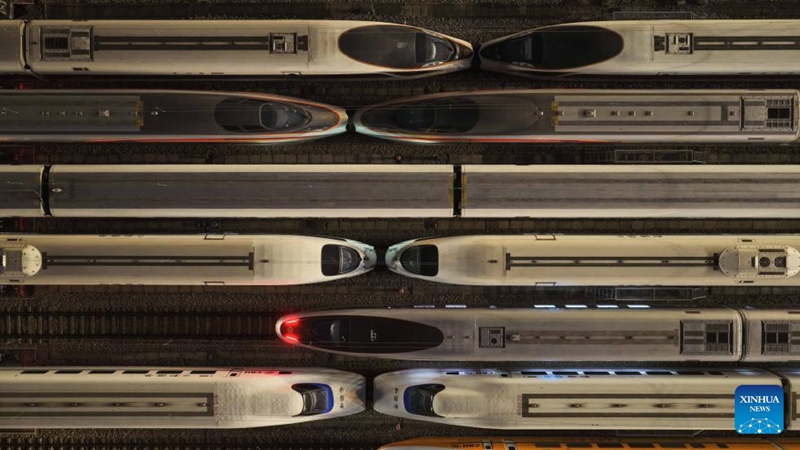 Treni za mwendo-kasi za sehemu mbalimbali China zajiandaa kwa ajili ya pilika zijazo za usafiri wa wakati wa Mwaka Mpya wa Jadi