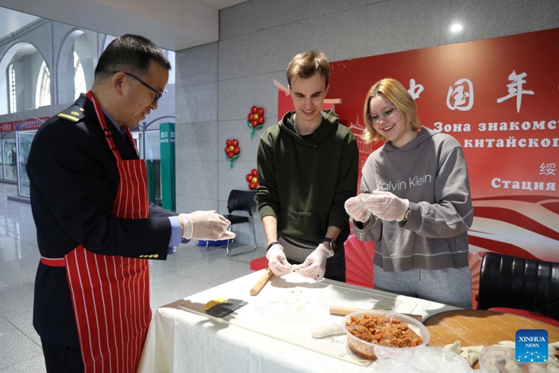 Shughuli zafanyika kusherehekea Sikukuu ya Jadi ya Xiaonian ya China, kaskazini mwa China