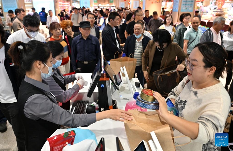 Kundi la kwanza la maduka ya bidhaa za kila siku yasiyotozwa ushuru kwa wakazi wa Hainan lafunguliwa