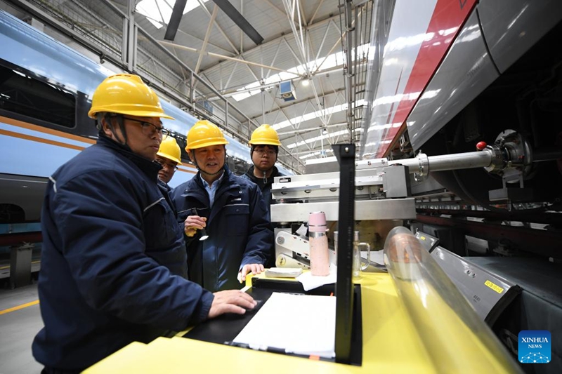 Fundi mwandamizi wa treni afuatilia zaidi kujiendeleza kwa vipaji vijana wa kazi ya ufundi