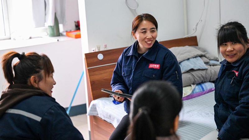 Mjumbe wa Bunge la Umma la China awasilisha sauti za viwandani za mashinani