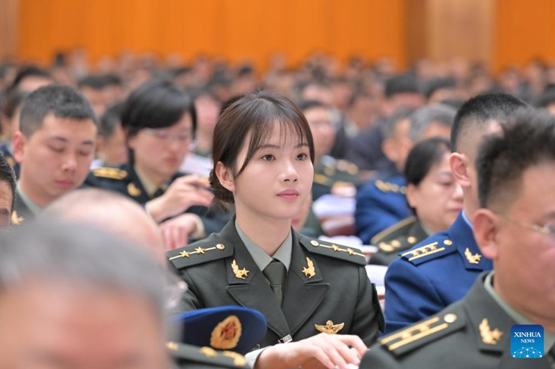 Katika picha: Wajumbe wanawake wa utungaji sheria na mashauriano ya kisiasa kwenye