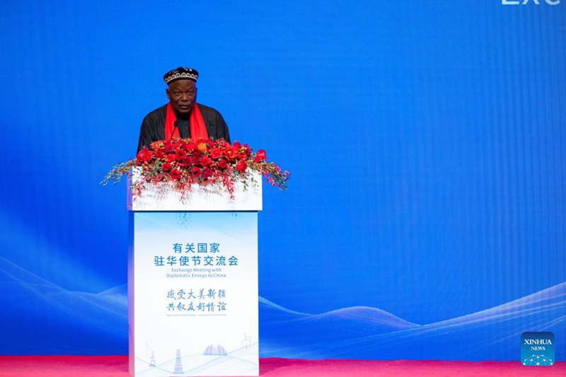 Mabalozi wa nchi mbalimbali wapongeza maendeleo na ufunguaji mlango wa Mkoa wa Xinjiang, China