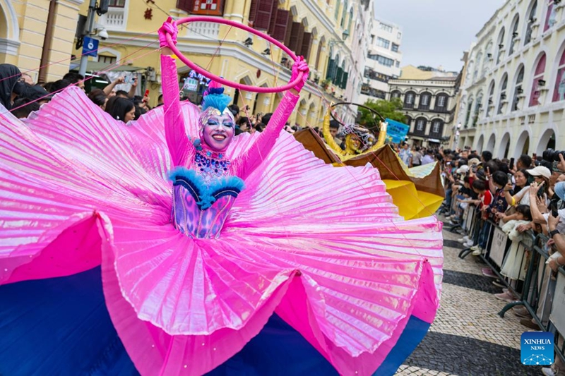 Watu wakishiriki kwenye Kanivali ya Kimataifa ya Macao 2026, huko Macao, kusini mwa China, Machi 29, 2026. (Xinhua/Cheong Kam Ka)