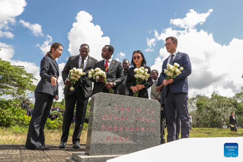 China na Tanzania zatoa heshima kwa raia wa China waliofariki katika ujenzi wa reli ya TAZARA