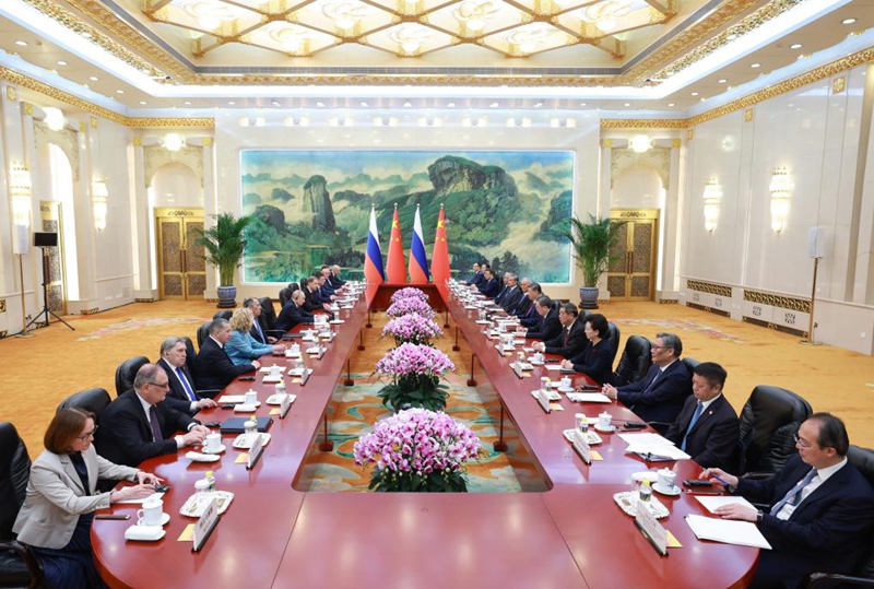 Rais wa China Xi Jinping akifanya mazungumzo na Rais wa Russia Vladimir Putin, ambaye yuko katika ziara ya kiserikali nchini China, kwenye Jumba la Mikutano ya Umma la Beijing, Mei 20, 2026. (Xinhua/Wang Ye)