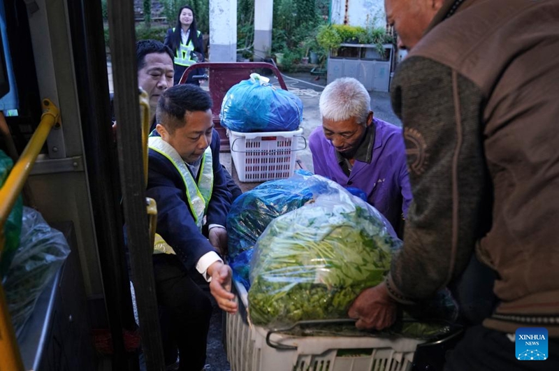 Njia maalum ya basi ya kuwahudumia wakulima yaanzishwa katika Kijiji cha Jiaxi mkoa wa Jiangxi, China