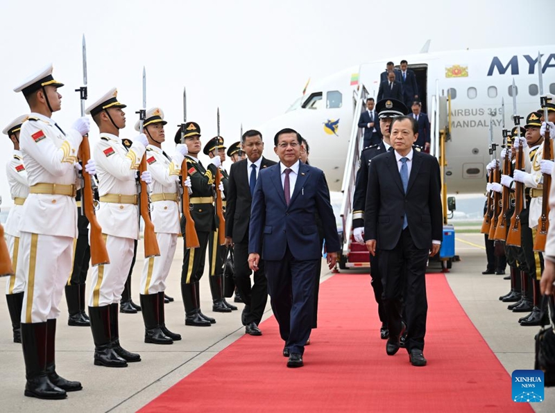 Rais wa Myanmar awasili Beijing kwa ziara ya kiserikali