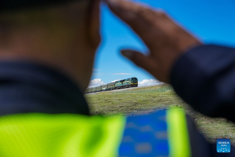 Habari picha: Miaka 20 ya kufanya kazi kwa bidii kwenye Reli ya Qinghai-Xizang ya China