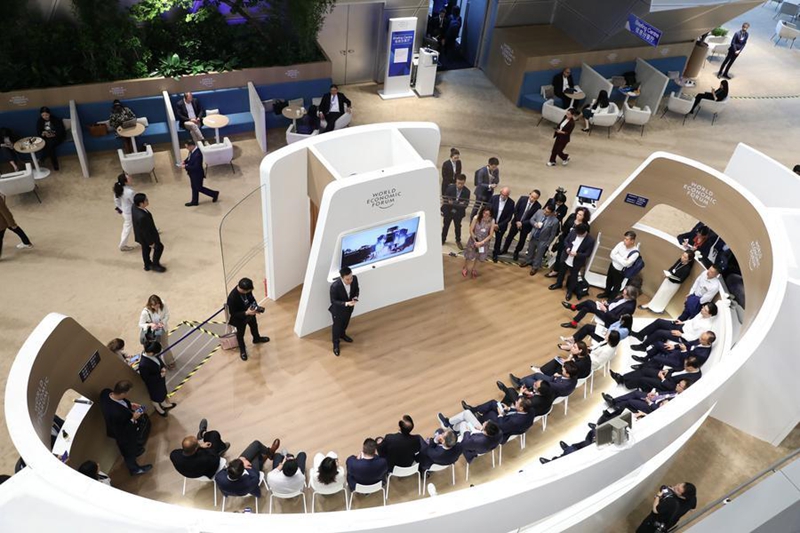 AI yawa mada motomoto kwenye Jukwaa la Davos katika Mji wa Dalian, Kaskazini Mashariki mwa China