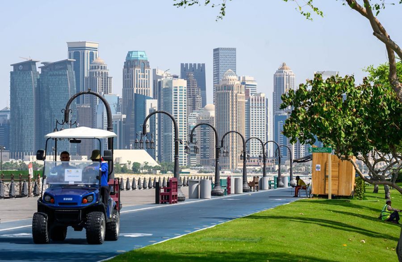 Picha hii iliyopigwa Juni 30, 2026 ikionyesha mandhari ya maghorofa katika wilaya ya West Bay, Doha, Qatar. (Picha na Nikku/Xinhua)