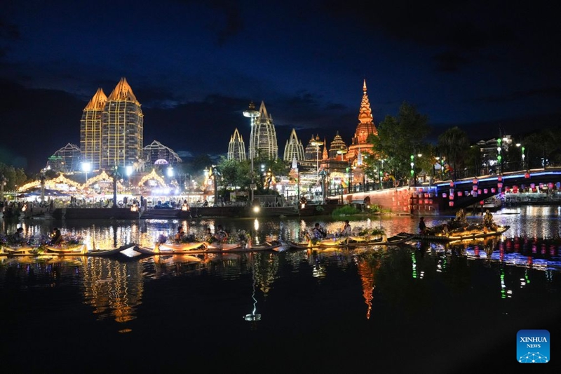Soko la usiku la Xishuangbanna mkoani Yunnan, China lashuhudia ongezeko kubwa la watalii