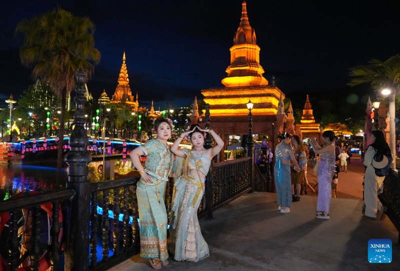 Soko la usiku la Xishuangbanna mkoani Yunnan, China lashuhudia ongezeko kubwa la watalii
