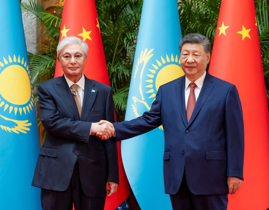 Xi Jinping akutana na Rais wa Kazakhstan Kassym-Jomart Tokayev mjini Shanghai