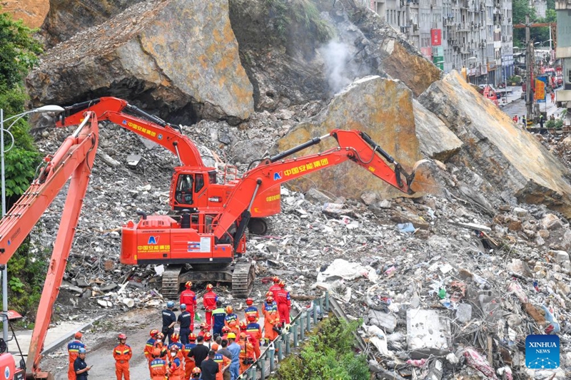 Uokoaji waendelea baada ya maporomoko ya mlima kutokea Chongqing, China