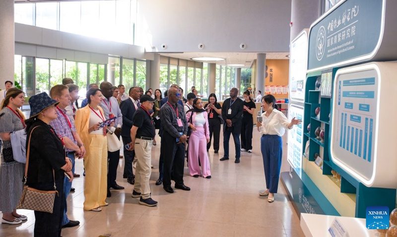 Mabalozi na maofisa waandamizi wa kidiplomasia watembelea Hainan Kusini mwa China kujionea uvumbuzi wa teknolojia na maendeleo ya FTP