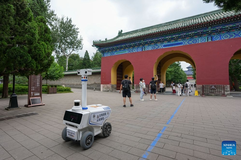 ChinaVumbuzi |  Roboti mpya zaonekana kwenye Bustani ya Tiantan mjini Beijing