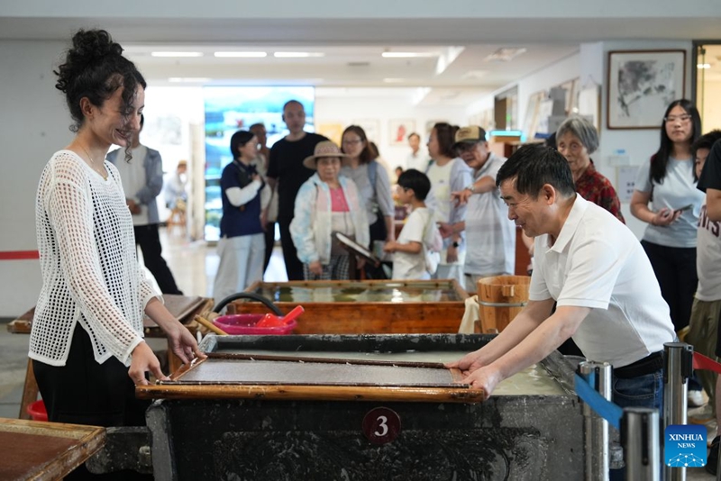 Utamaduni wa karatasi ya Xuan wachochea ukuaji wa utalii katika Wilaya ya Jingxian, Anhui, China