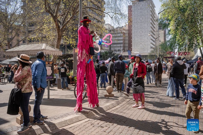 Shughuli ya muda usio na uendeshaji wa magari mitaani yafanyika Johannesburg, Afrika Kusini
