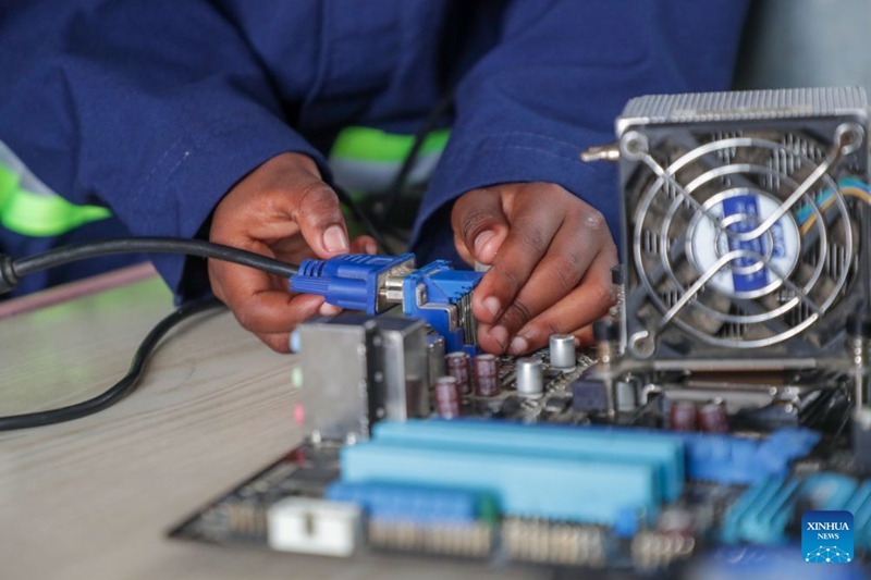 Kujifunza kwa kufanya vitendo kwawaandaa watoto wa Tanzania kwa ajili ya siku zijazo