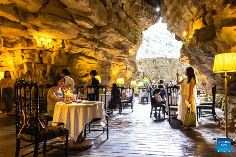Mapango ya karst ya Guizhou, China yatoa maeneo ya kuepuka joto kwa watalii