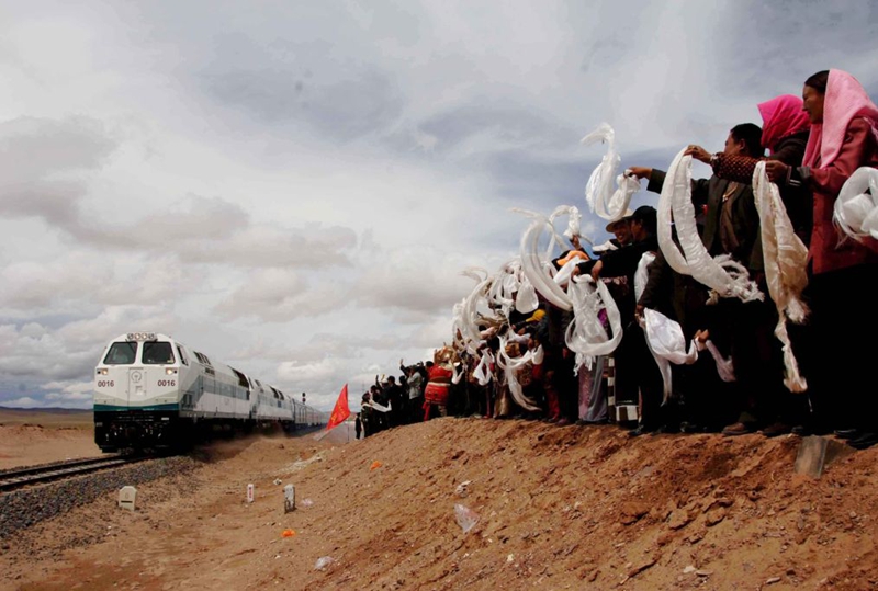 Picha za zamani zabeba ushuhuda kwenye Muujiza wa Chuma wa Reli ya Qinghai-Xizang