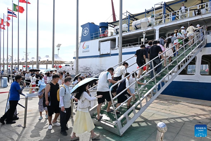 Mji wa Qingdao waanzisha njia mpya za utalii wa kutazama mandhari baharini kwa kusukuma mbele maendeleo ya shughuli za utalii