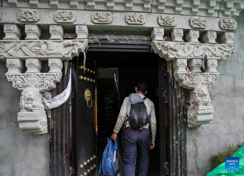 Wakazi na watalii wote walioathiriwa wahamishwa baada ya maporomoko ya udongo na mawe kutokea Xizang, China
