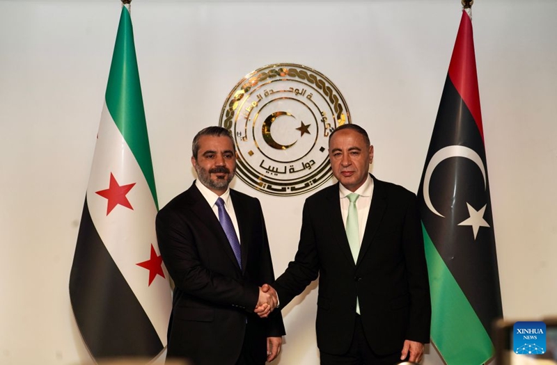 Kaimu Waziri wa Mambo ya Nje wa Libya Taher Al-Baour (kulia) akikutana na mkuu wa mambo ya nje wa Syria Asaad Hassan al-Shibani mjini Tripoli, Libya, Agosti 30, 2026. (Picha na Hazem Turkia/Xinhua)