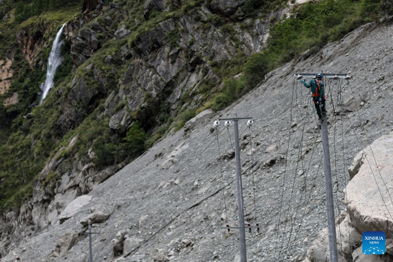 Umeme warejeshwa kwenye forodha ya mpakani iliyoathiriwa na maporomoko ya matope mkoani Xizang, China