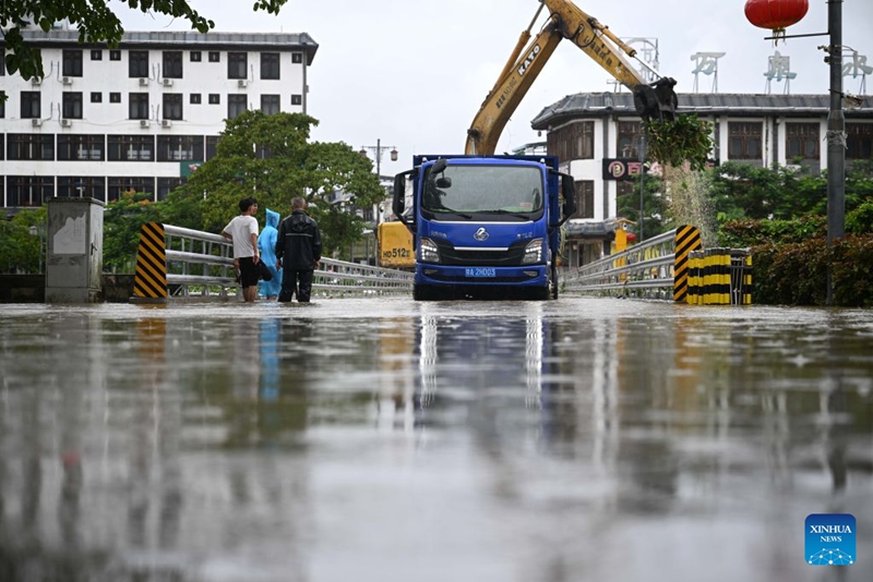 Juhudi za kurejesha hali ya kawaida baada ya mvua kubwa zaendelea Hainan, China