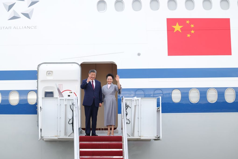 Rais Xi Jinping wa China awasili nchini Marekani kwa ziara ya kiserikali, na kupokewa na Rais Trump katika uwanja wa ndege