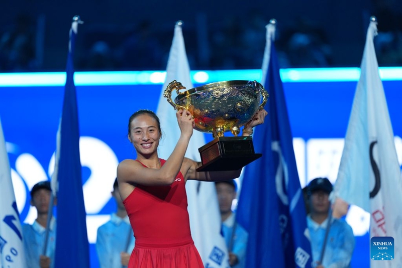 Zheng Qinwen ashinda taji la kwanza la WTA 1000 kwenye mashindano ya tenisi ya China Open